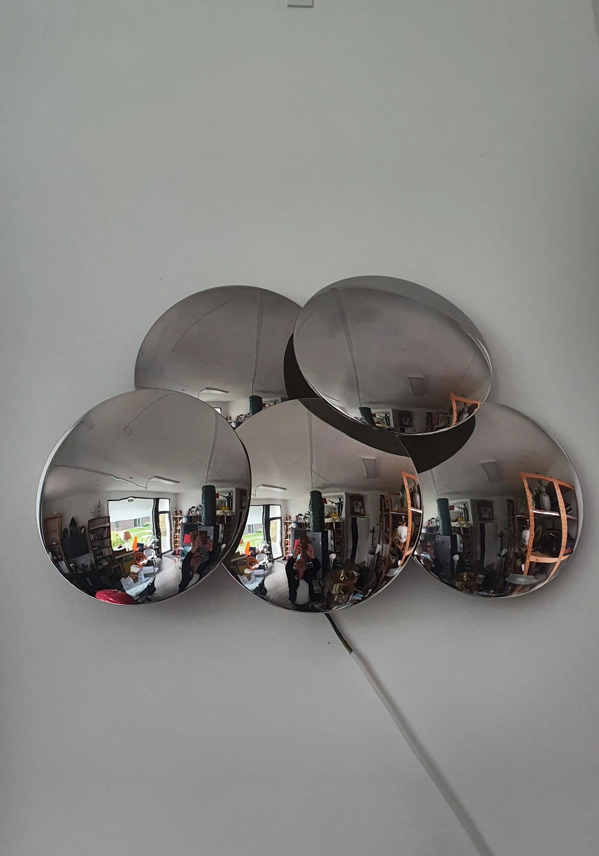 Goffredo Reggiani convex mirrored wall sonce